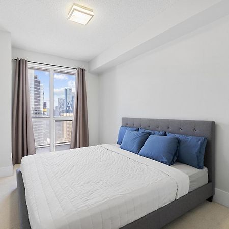 2Bedroom Cn Tower And Water Views - Free Parking - Rooftop Pool Toronto Exterior foto